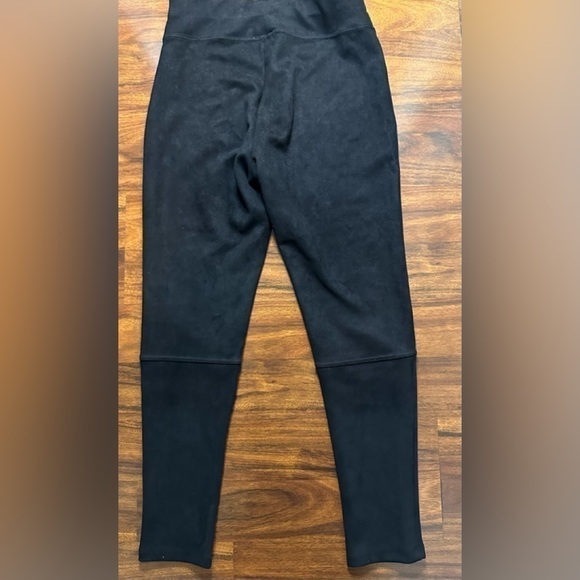 SPLENDID Highline Faux Suede Leggings in Black large - Picture 4 of 4